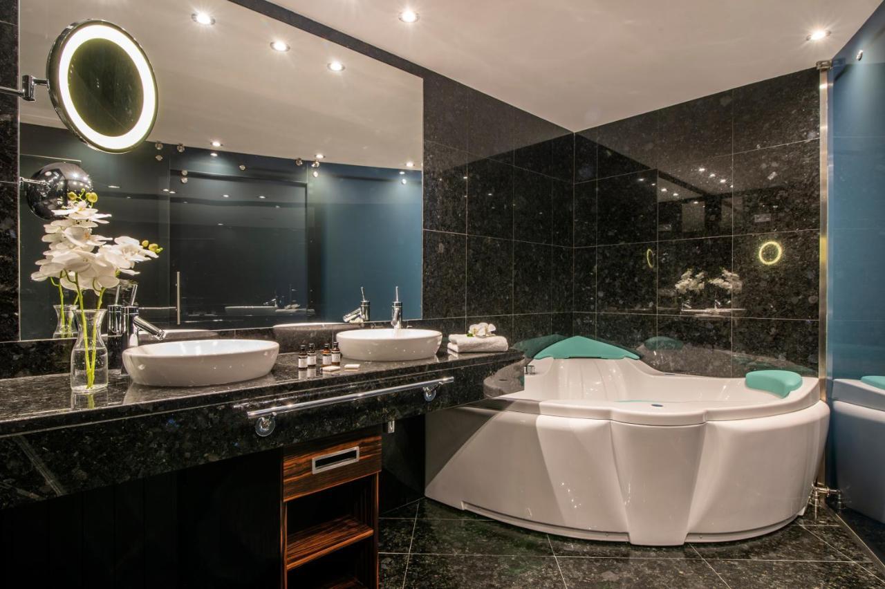 Hotel Starc By Pierre & Vacances Premium أندورا لا فيلا المظهر الخارجي الصورة